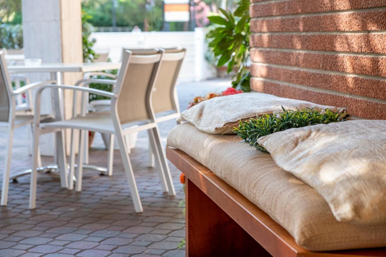 Hotel Orsa Maggiore Milano Marittima Bagian luar foto