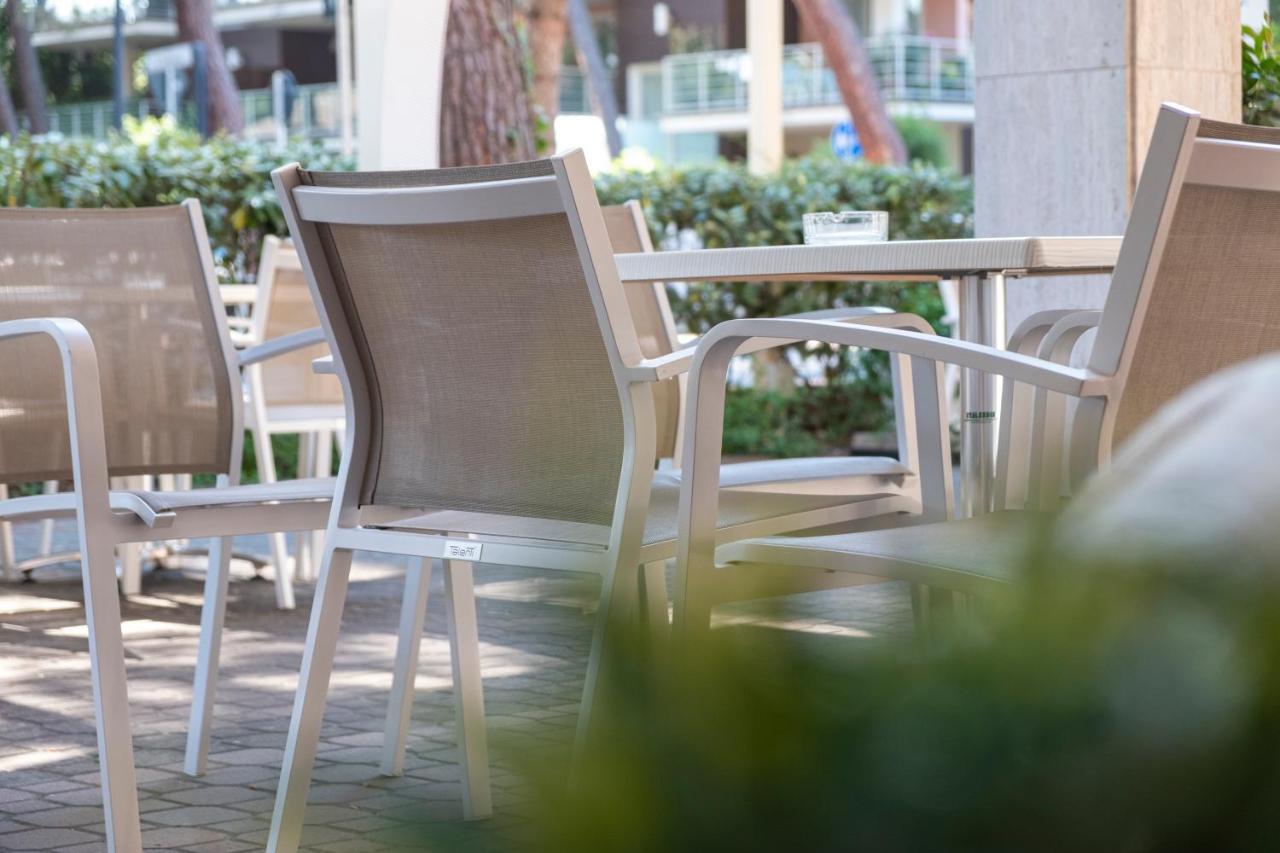 Hotel Orsa Maggiore Milano Marittima Bagian luar foto