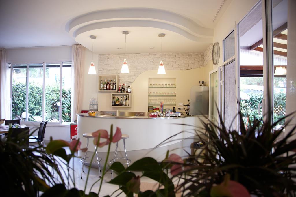 Hotel Orsa Maggiore Milano Marittima Bagian luar foto